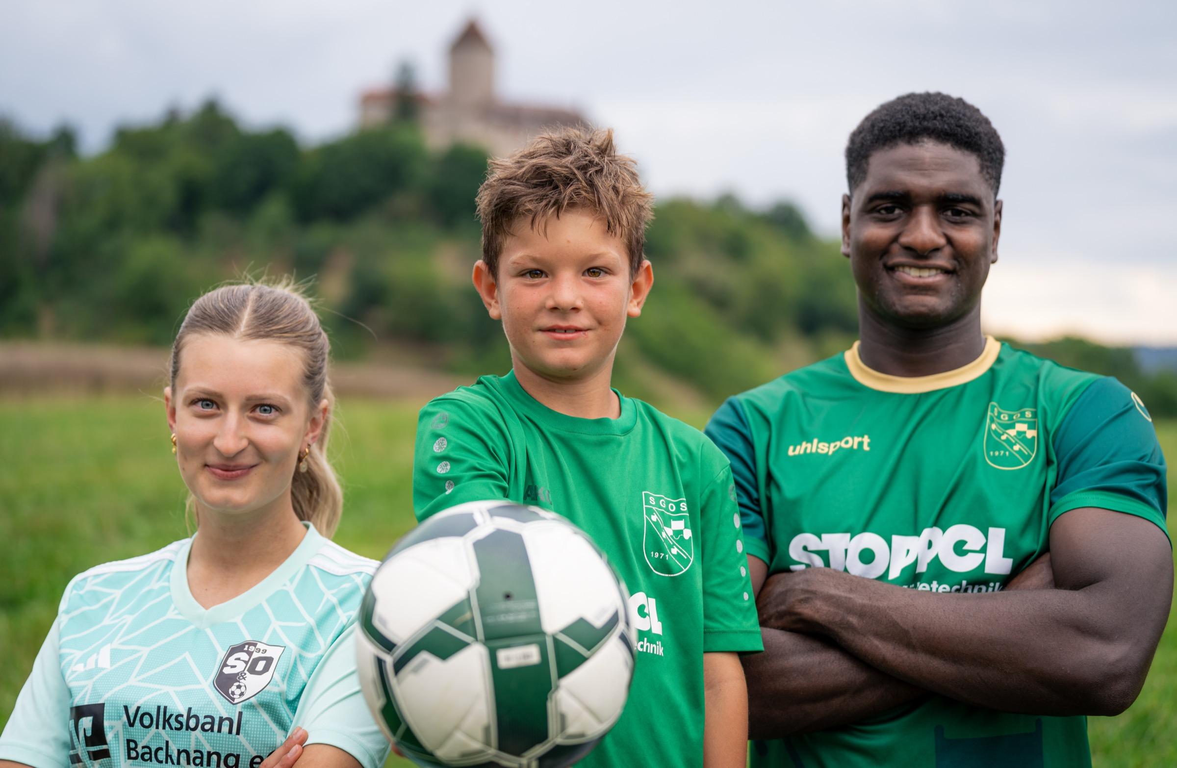 SGOS Vereinsmitglieder vor Burg Reichenberg